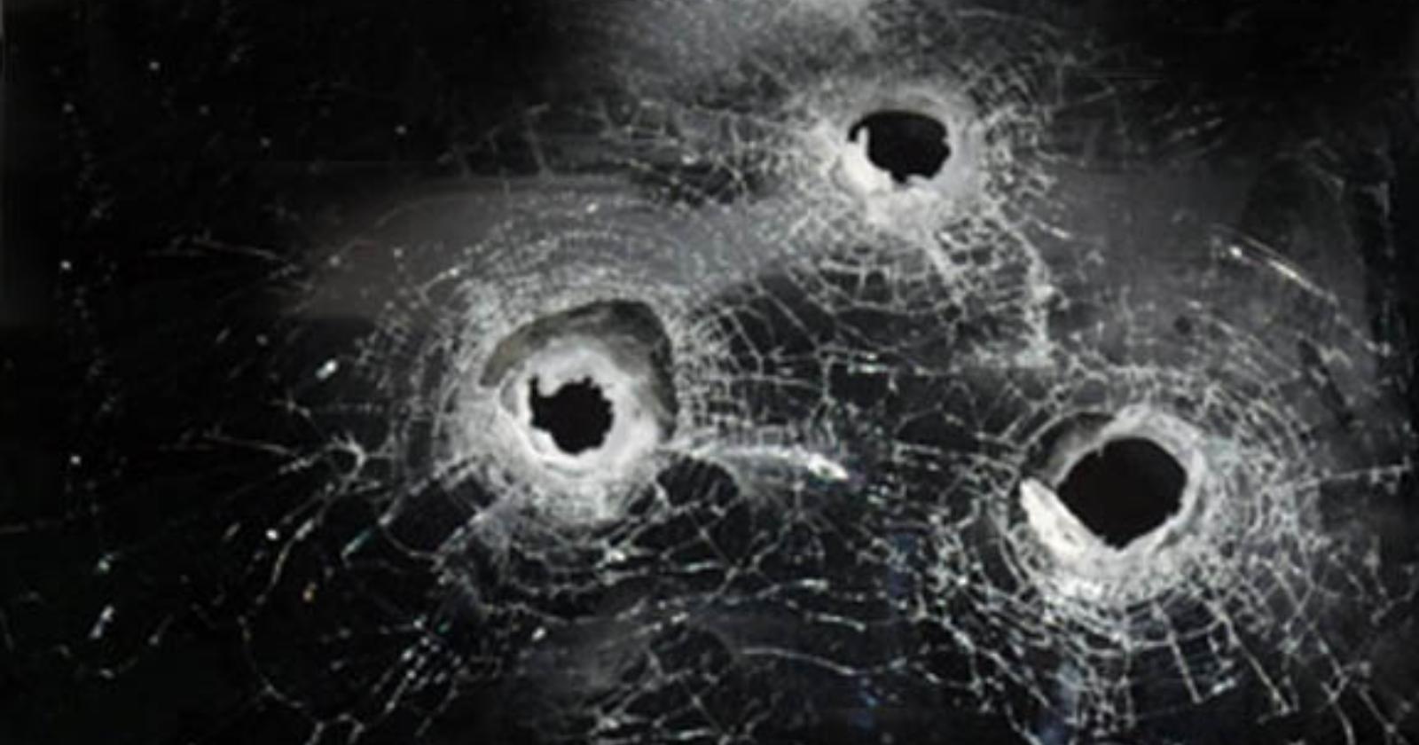 Cerignola, colpi di pistola contro saracinesca generi alimentari 