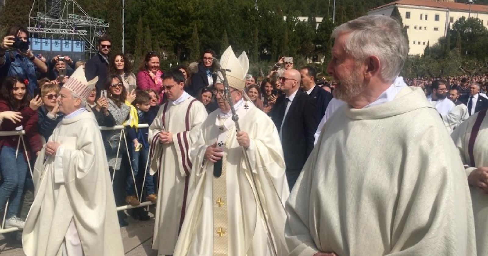 Papa Francesco incontra San Pio