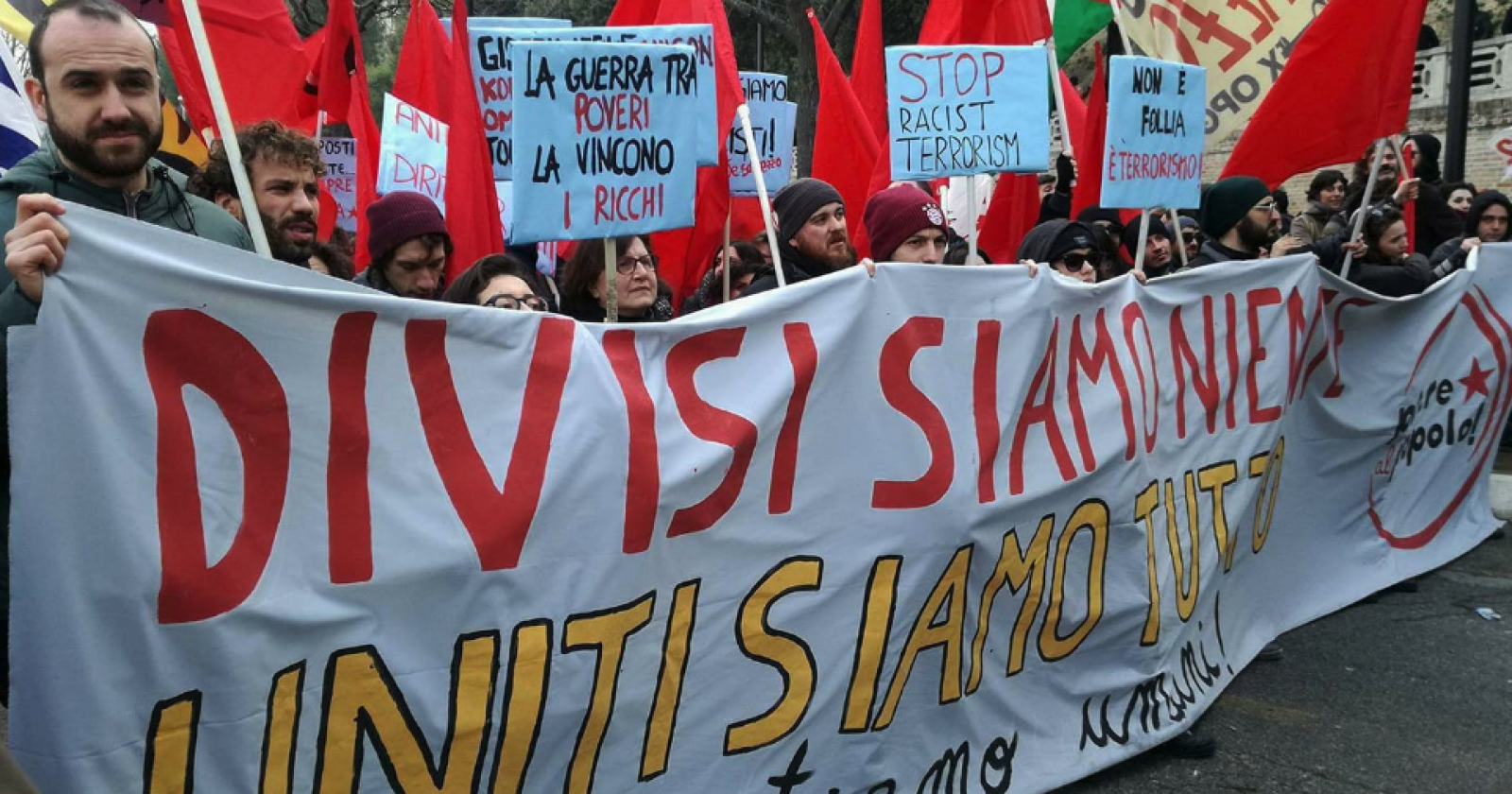 I licenziamenti dei lavoratori Trony a Potenza, Potere al popolo: «Non ci stiamo più a questo gioco al massacro e non accettiamo più soluzioni di ripiego»