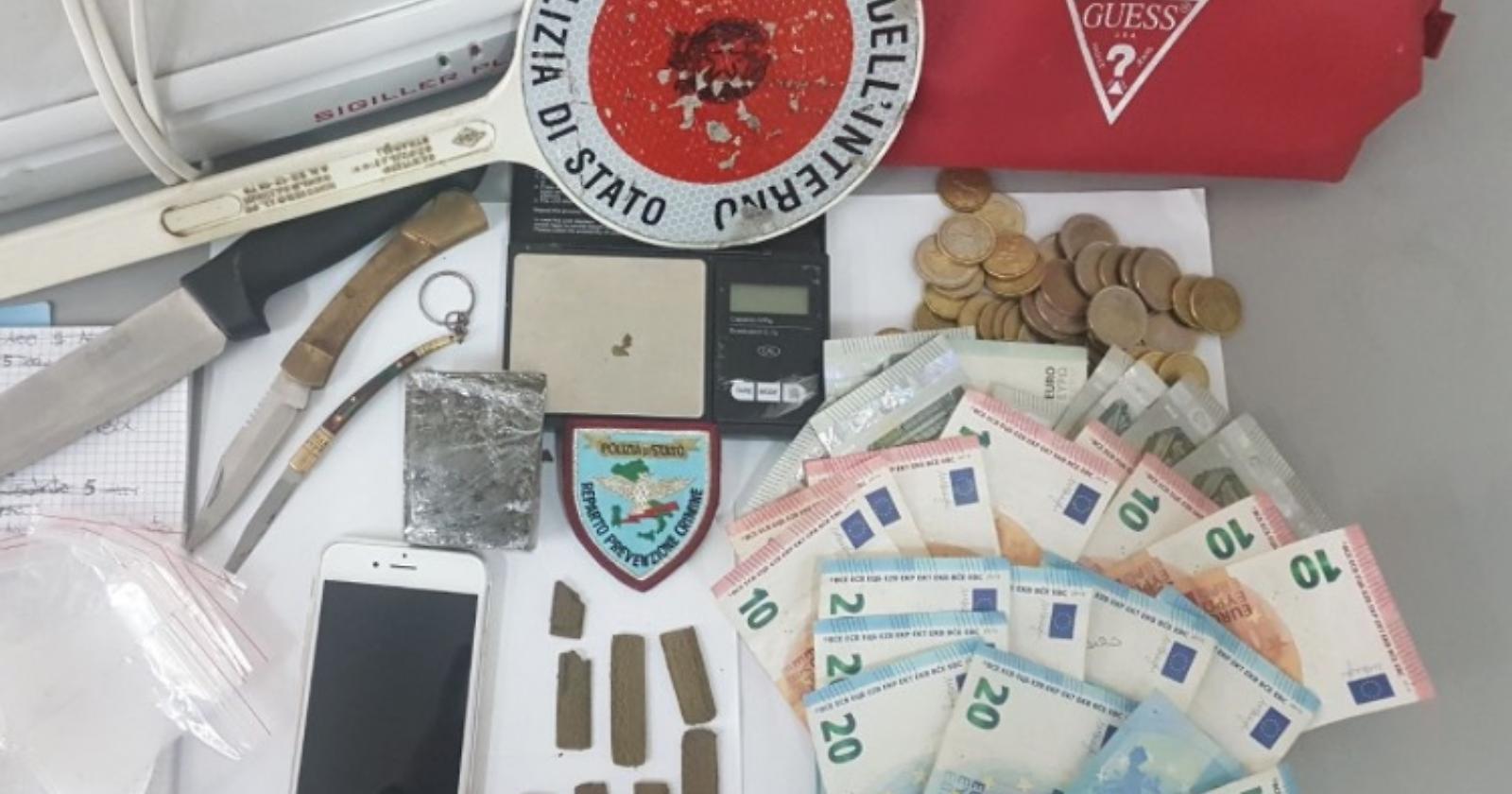 San Severo, in un box nascondeva dosi di hashish: arrestato