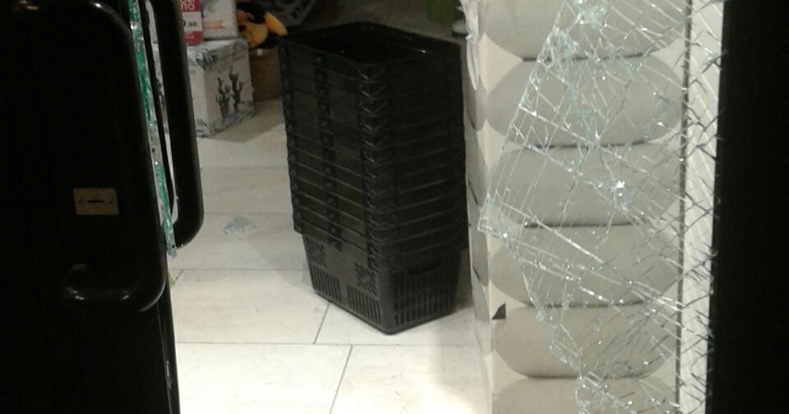 Foggia: spaccata al negozio Kasanova in Piazza Giordano