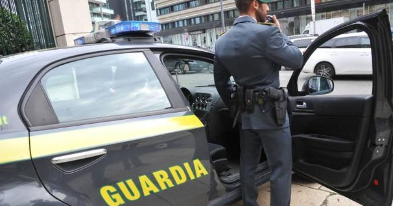 Guardia di Finanza: nove arresti per droga e furti