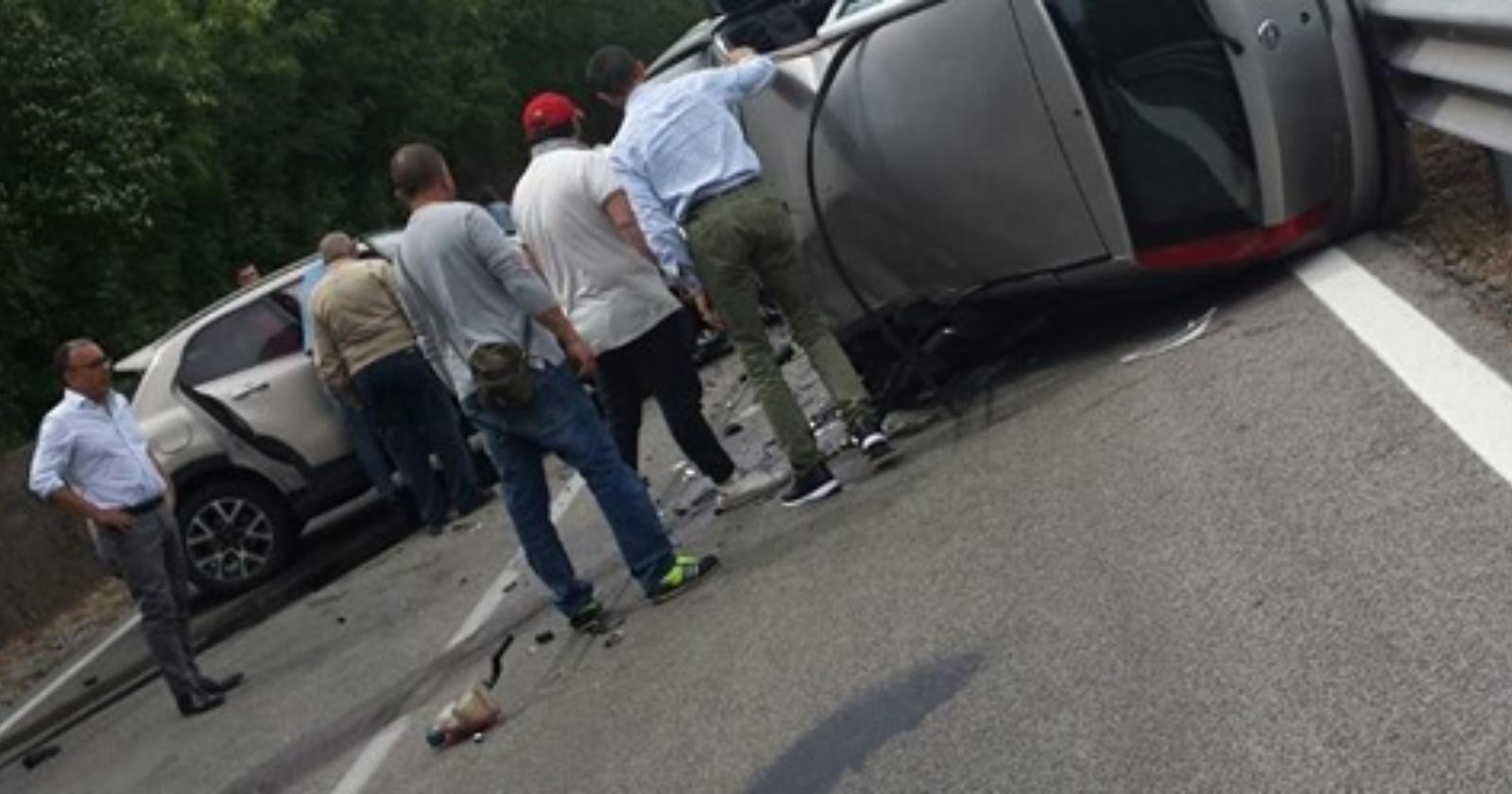 Rivello, asfalto di sangue sulla fondovalle del Noce: un morto e quattro feriti 