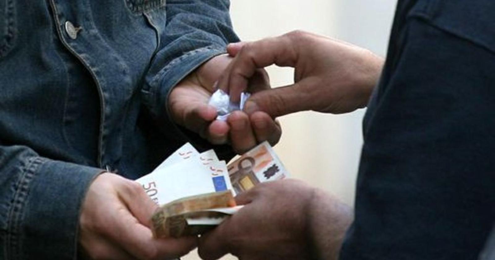 Spaccio nel Vulture-Melfese, arrestati tre uomini e una donna 