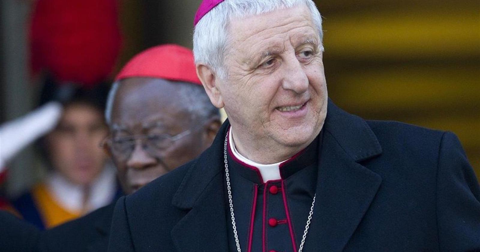 Migranti, Cardinale Versaldi: Nella mediazione politica la Chiesa non vuole entrare