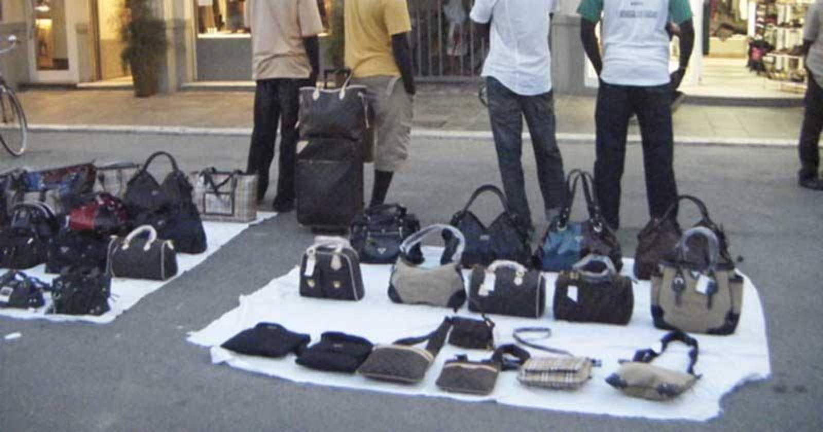 Potenza, per San Gerardo l'assalto degli abusivi. L'allarme di Anva e Confesercenti