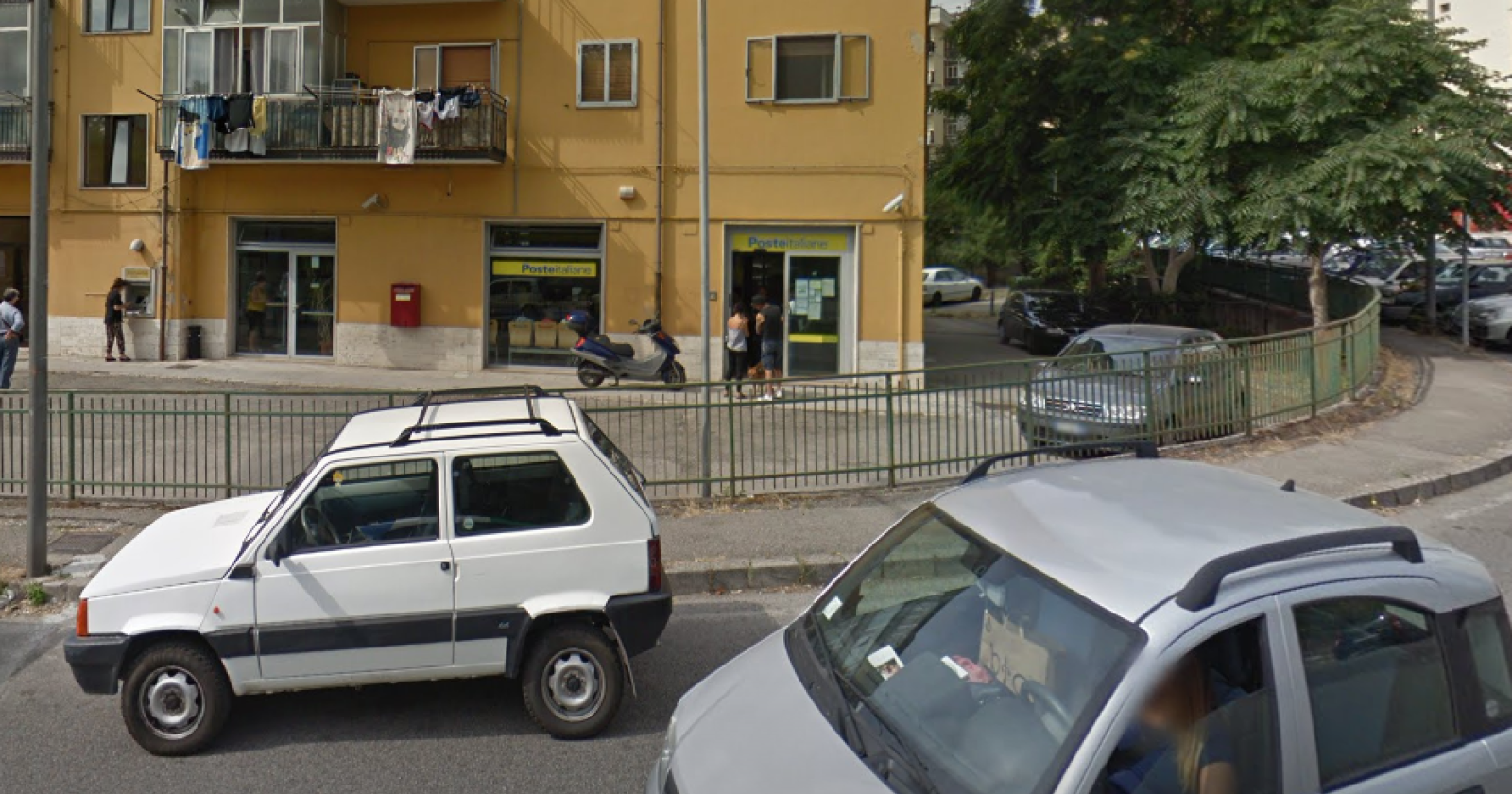 Potenza, rapina nell'ufficio postale di via Messina: bottino da 200 mila euro