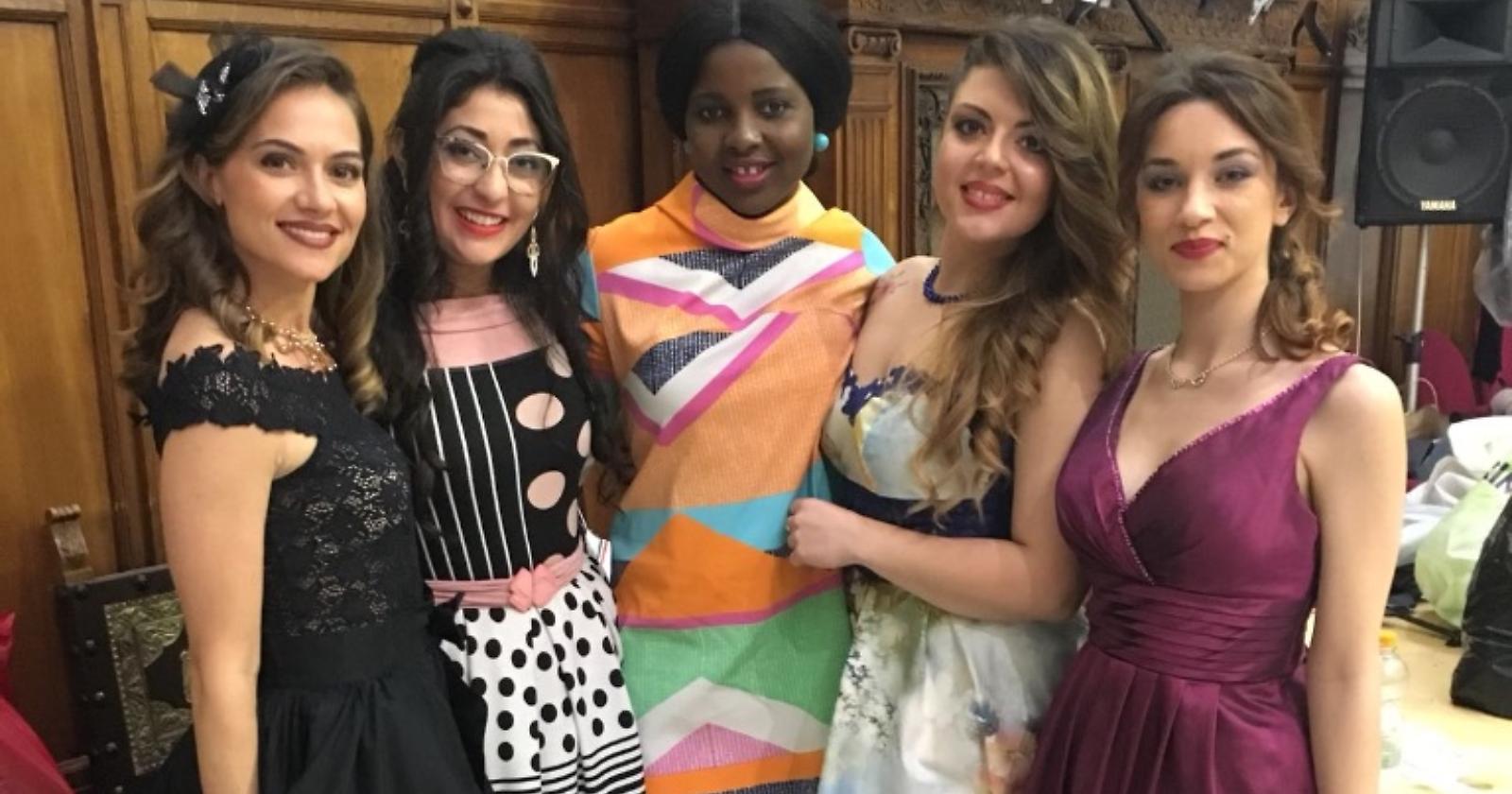 Una passerella contro il pregiudizio, la sfilata Rotary di 24 ragazze extracomunitarie ed italiane