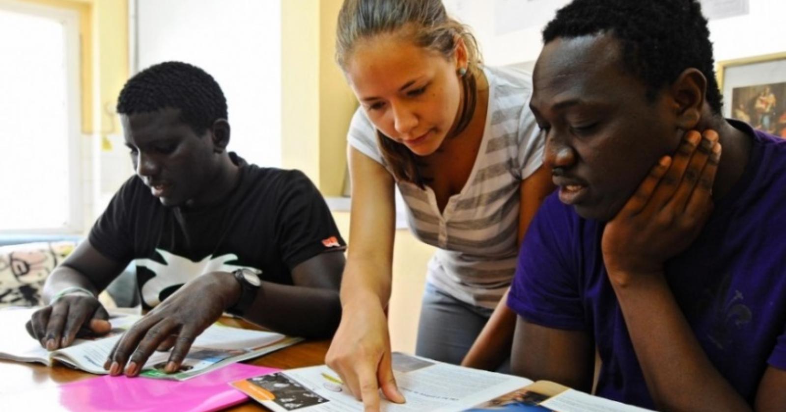 Migranti, iscritti nel registro dei mediatori linguistici i primi 15 lucani