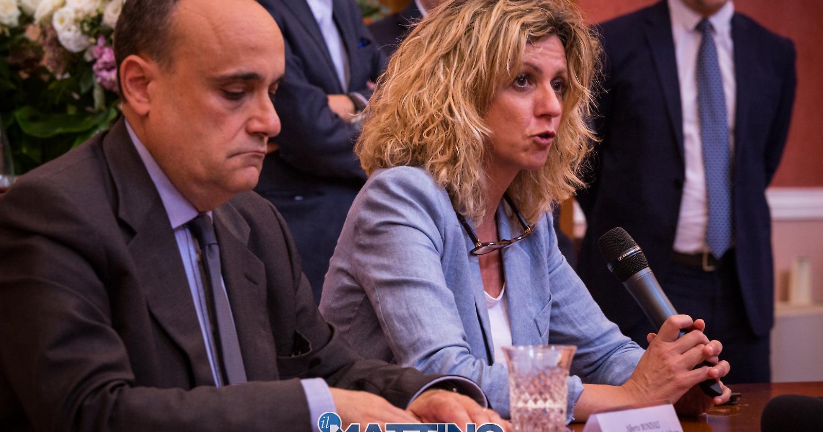 I ministri Lezzi e Bonisoli bacchettano il sindaco di Matera che modifica "ad capocchiam"  il piano delle opere per la "Capitale della cultura" 