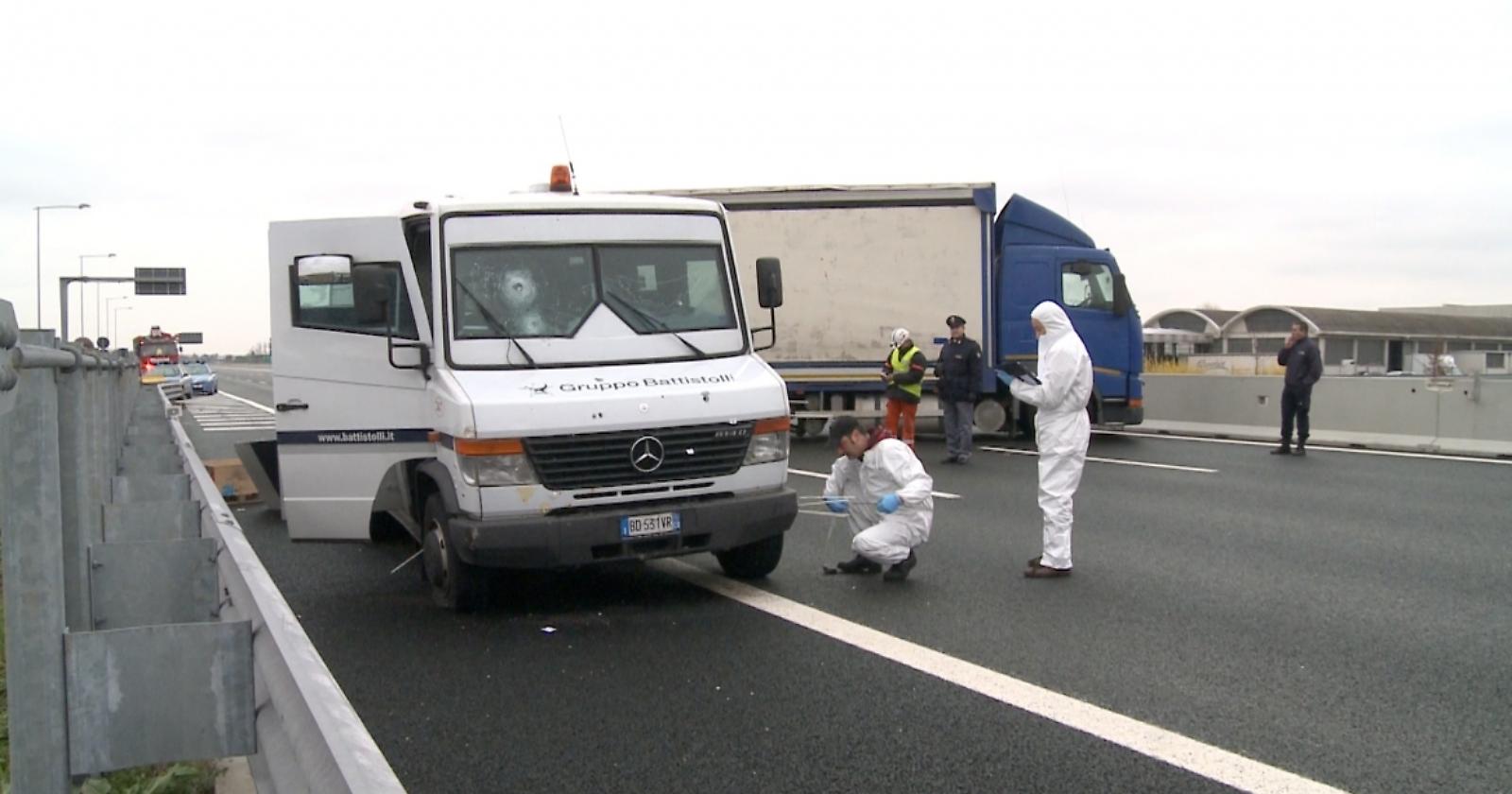 Foggia-Candela, assalto blindato 'Cosmopol': colpo fallito