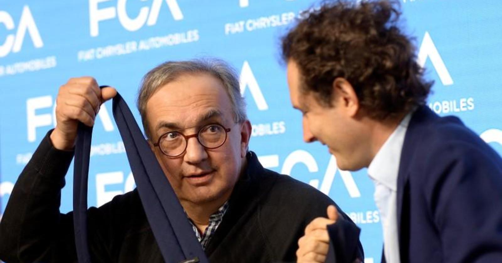 Melfi, una foto di Marchionne con una cravatta in mano sugli schermi delle linee per ricordare il manager scomparso: «Grazie dottore»
