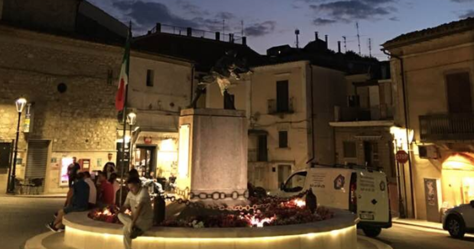 Castelluccio dei Sauri, rumeno ubriaco aggredisce due persone con un coltello