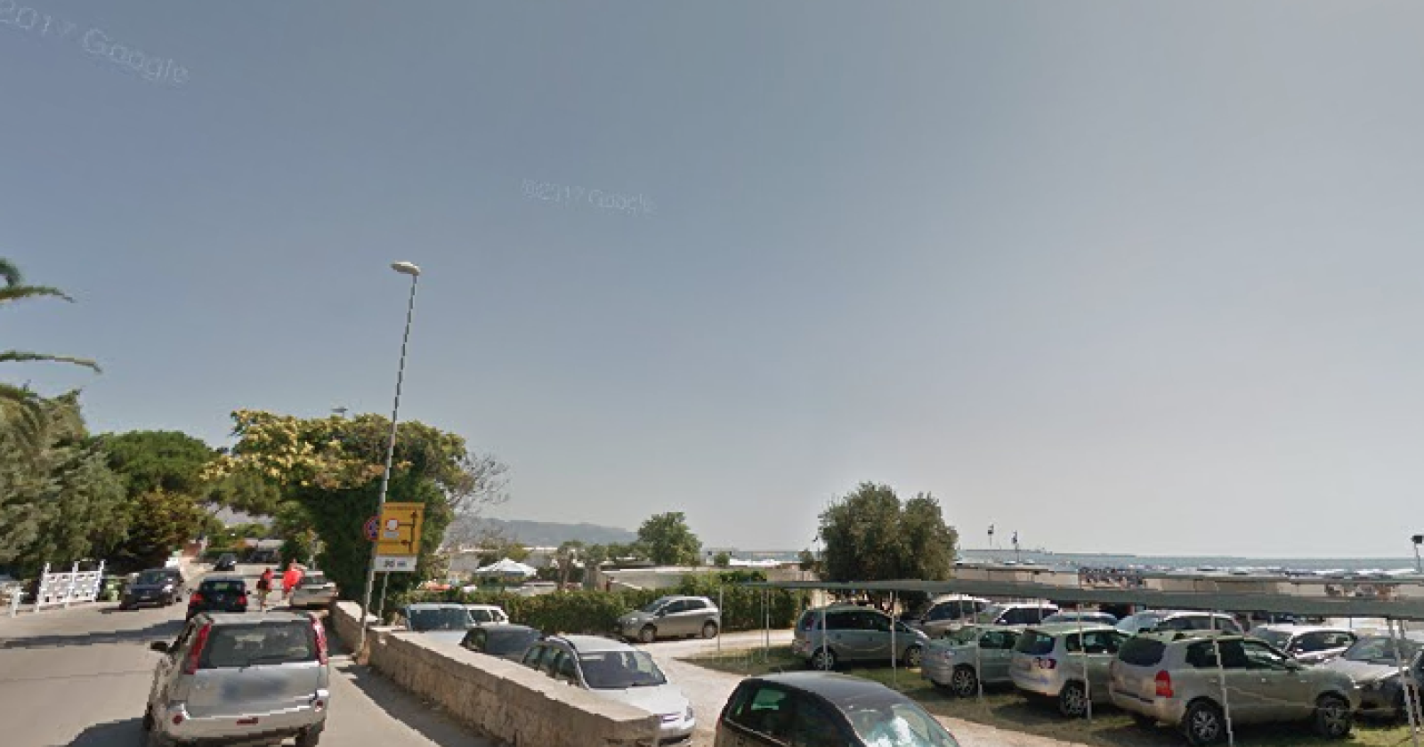 Manfredonia, il sindaco vieta la balneazione in cinque tratti di mare