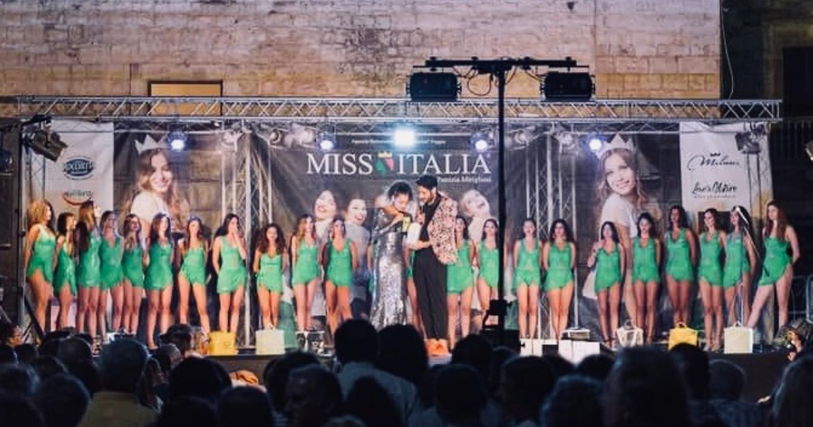 Per una sera la scalinata della cattedrale di Candela sogna quella di Piazza di Spagna per la finalissima di Miss Italia