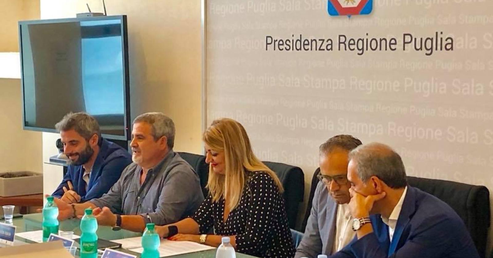 Chi cucina meglio tra i sindaci di Puglia? La sfida ai fornelli: il foggiano Landella in squadra con Annese di Monopoli