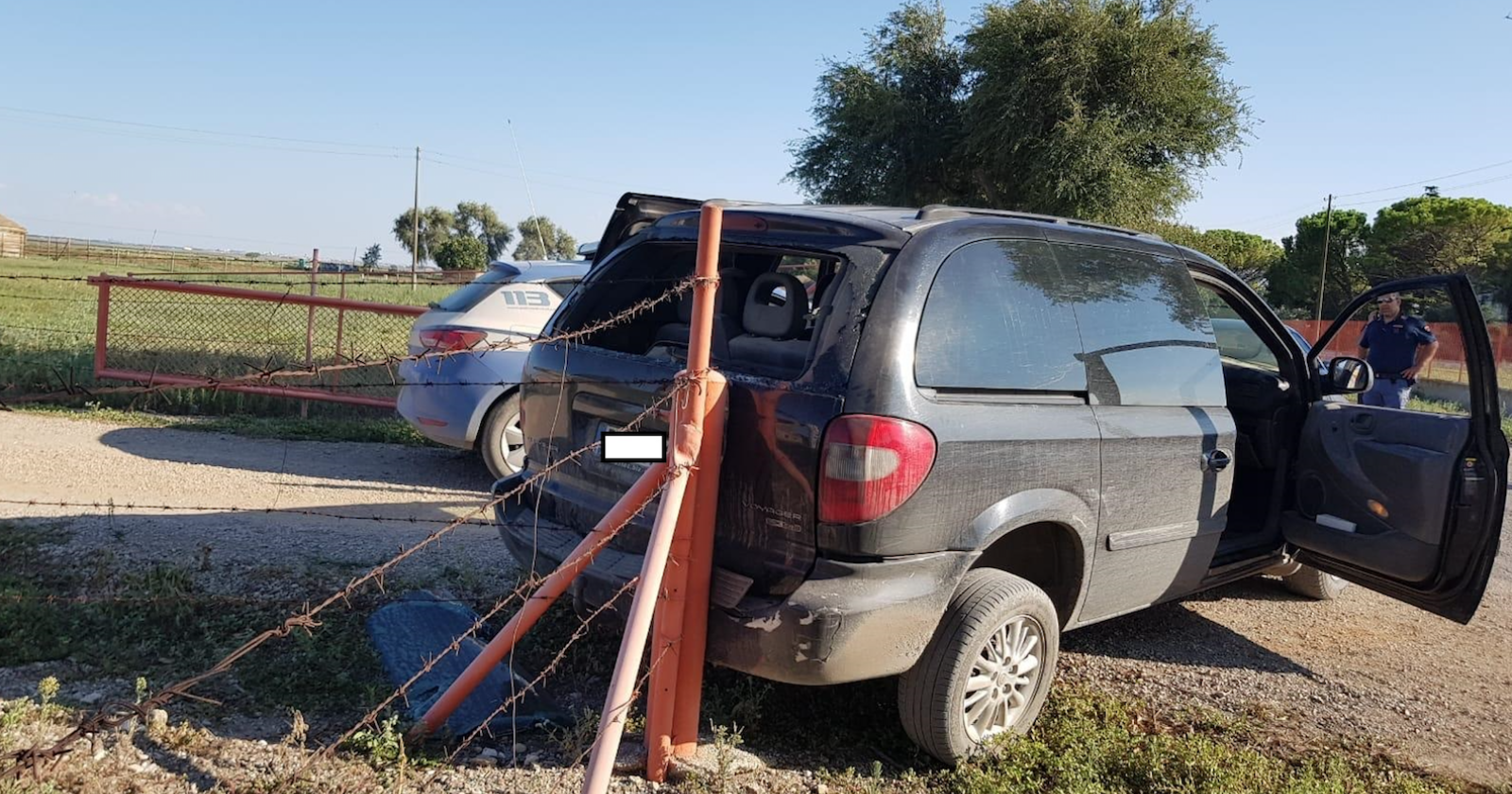 Lucera, sequestrato monovolume: a bordo 14  migranti 