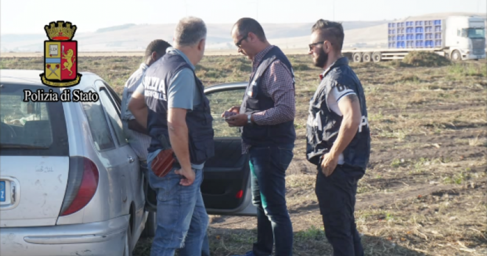 Contrasto al caporalato: sequestrato ennesimo furgone, un denunciato 