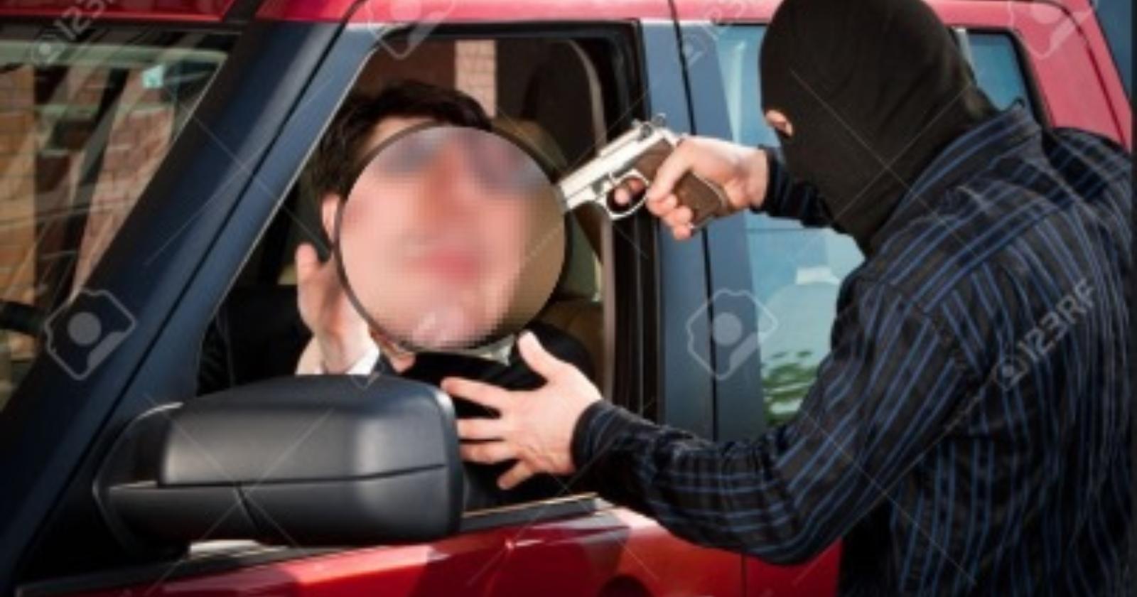 Cerignola, rapina imprenditore: bottino 15 mila euro