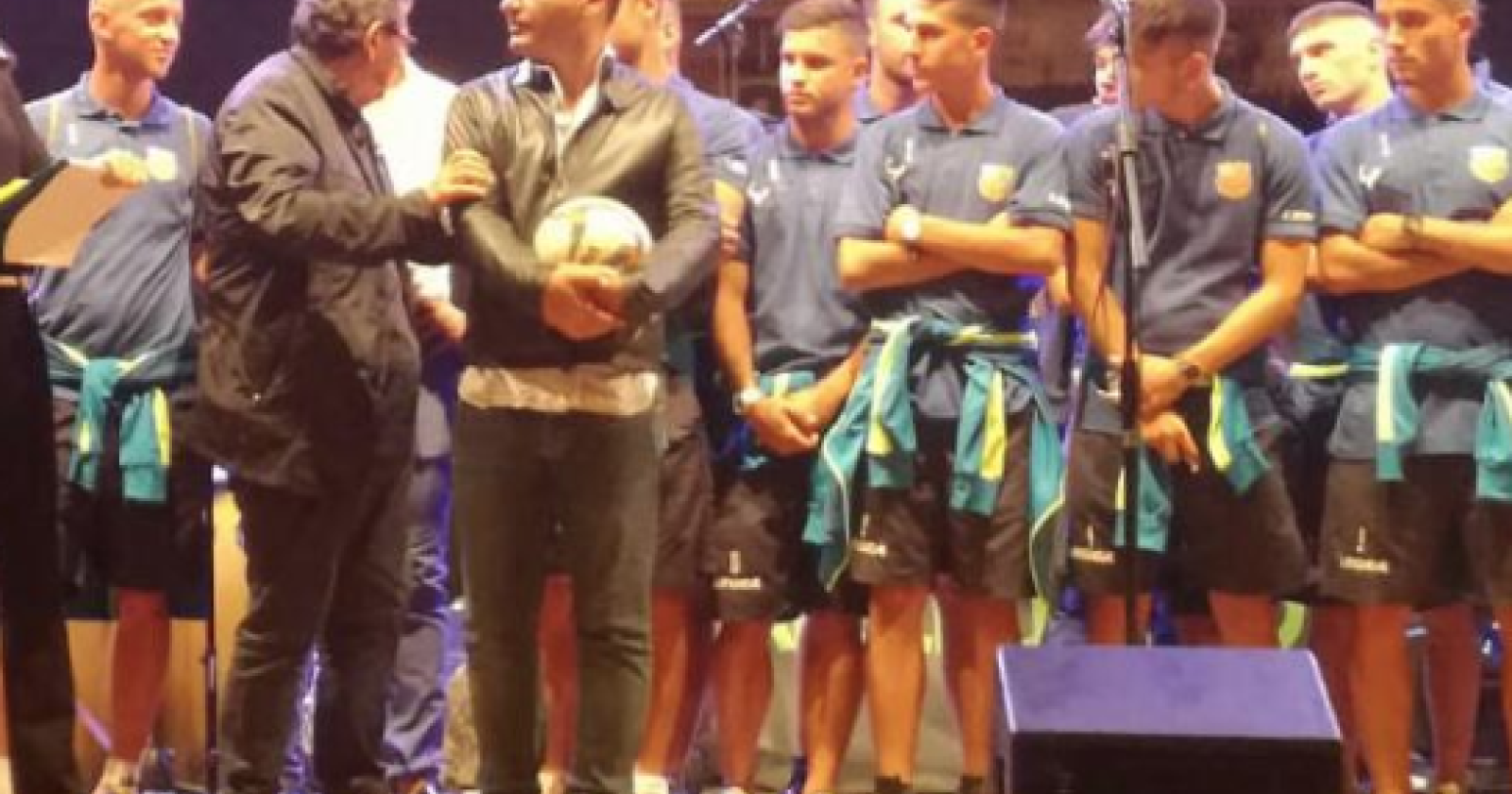Piccoli dà il calcio d'inizio per la nuova San Severo: giocherà come "Alto Tavoliere"