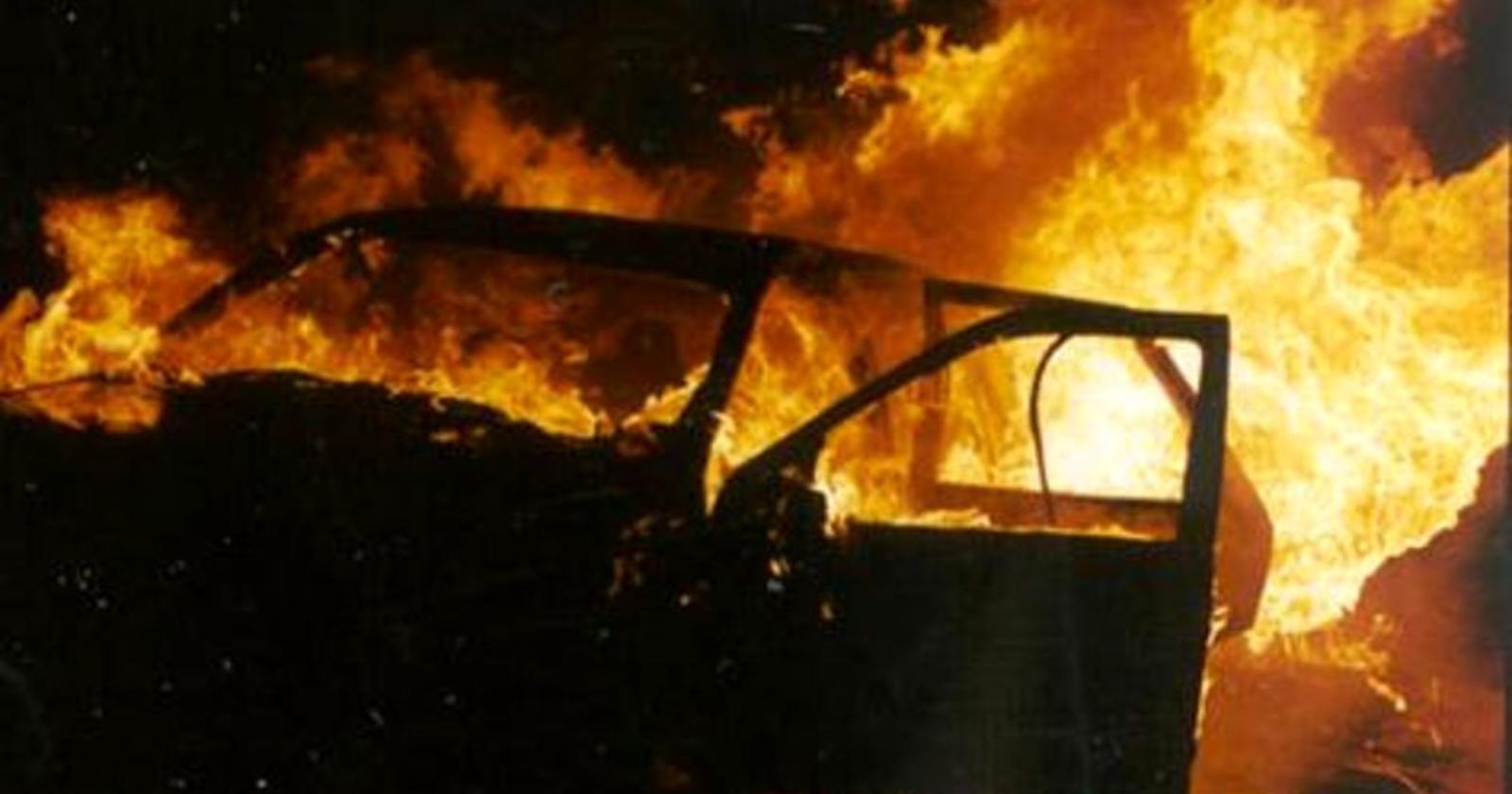 Ischitella, in fiamme l'auto del marito dell'assessora al turismo