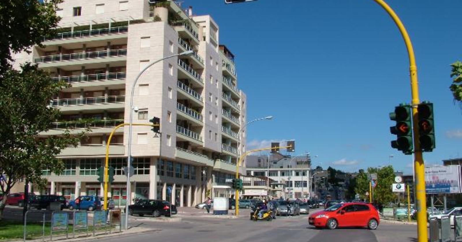 Nuova disciplina del traffico a Matera, spento il semaforo di via Olivetti