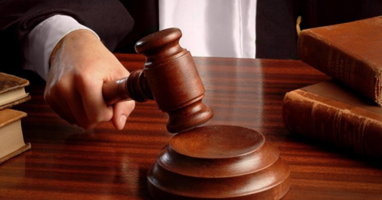 Maltrattava l'ex moglie, 38enne condannato a tre anni di reclusione