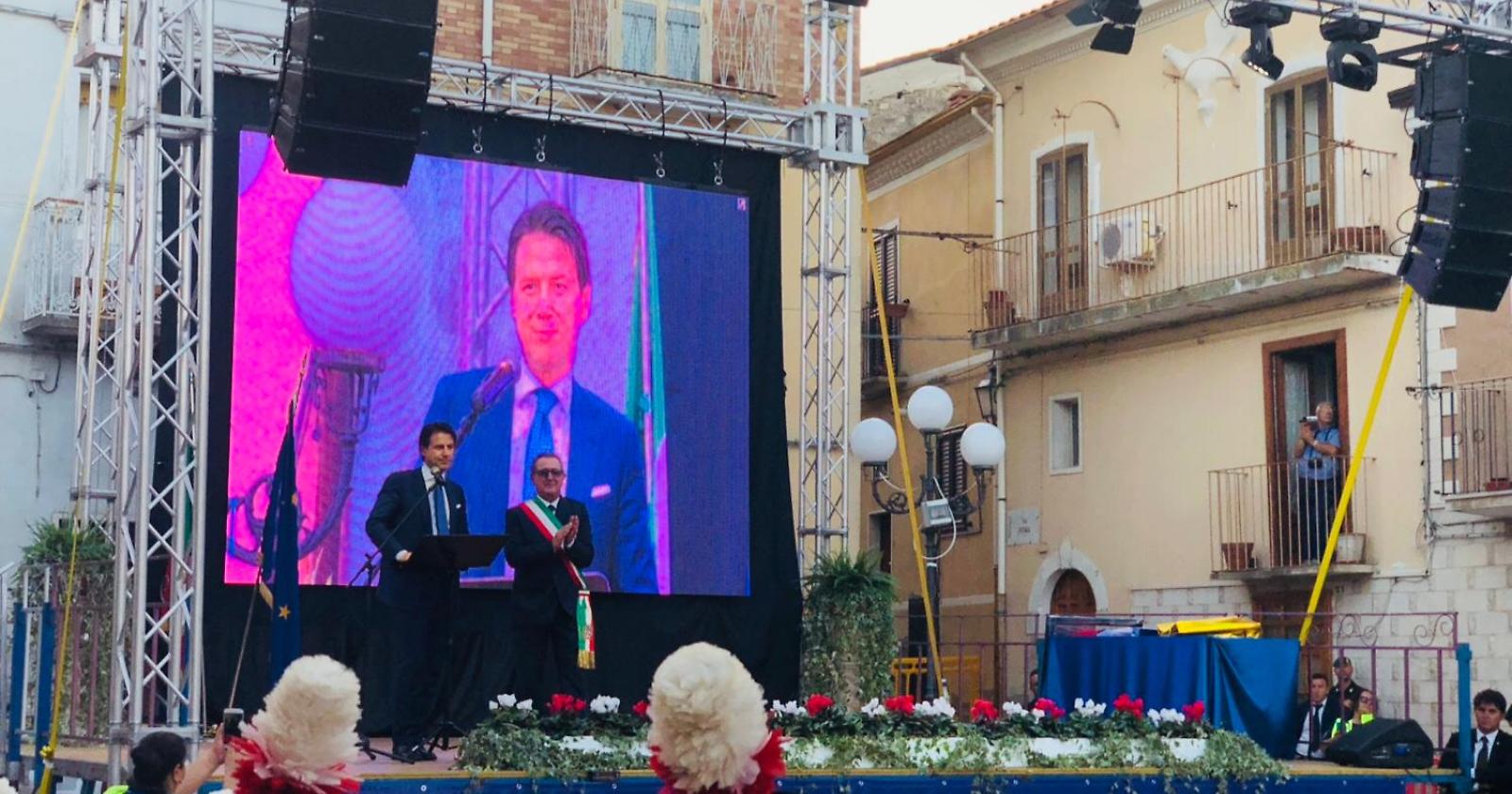 Conte vuole festeggiare a Natale con i sindaci della Capitanata