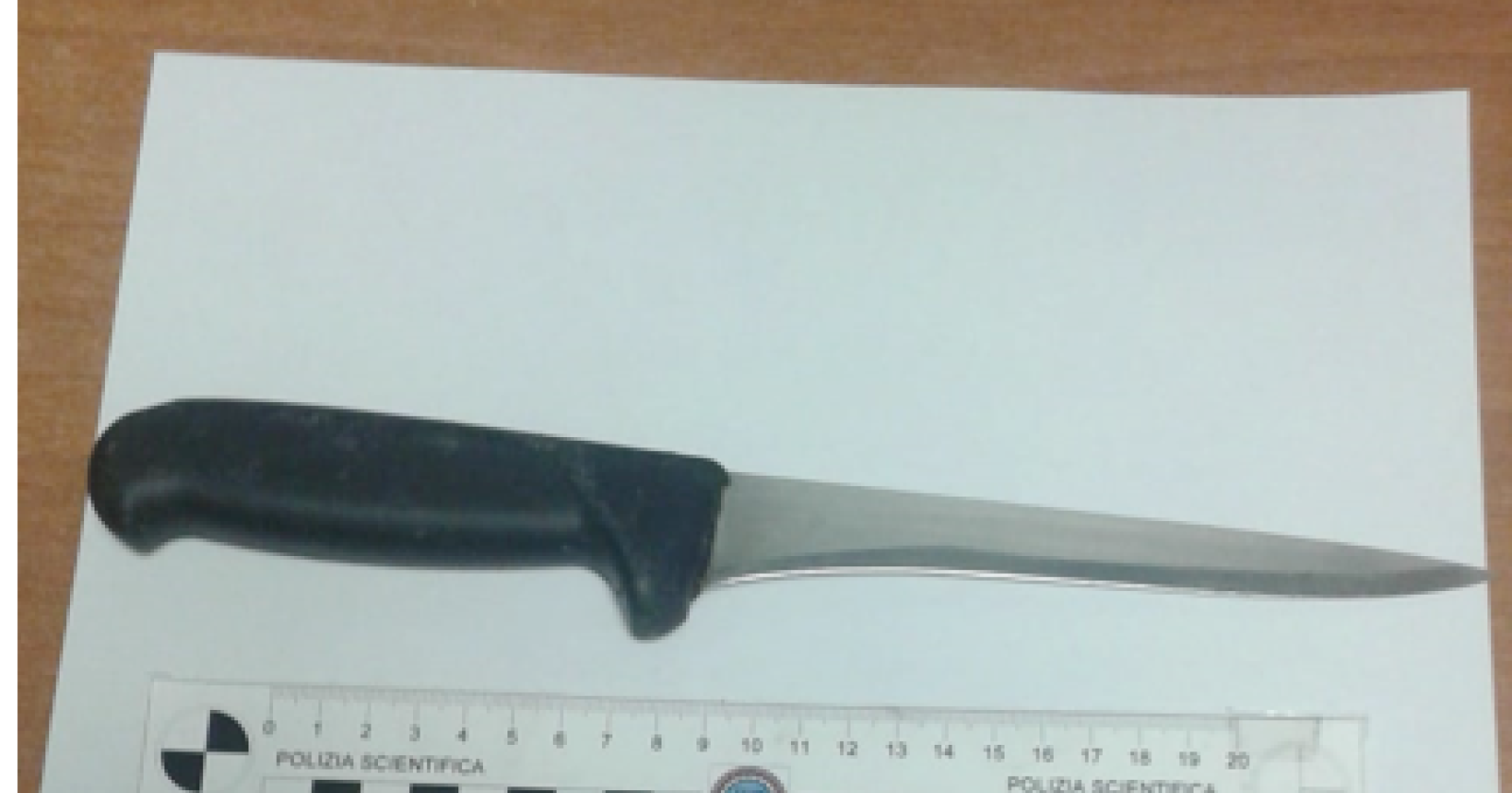 Ladro affamato fa razzia di generi alimentari: arrestato 34enne
