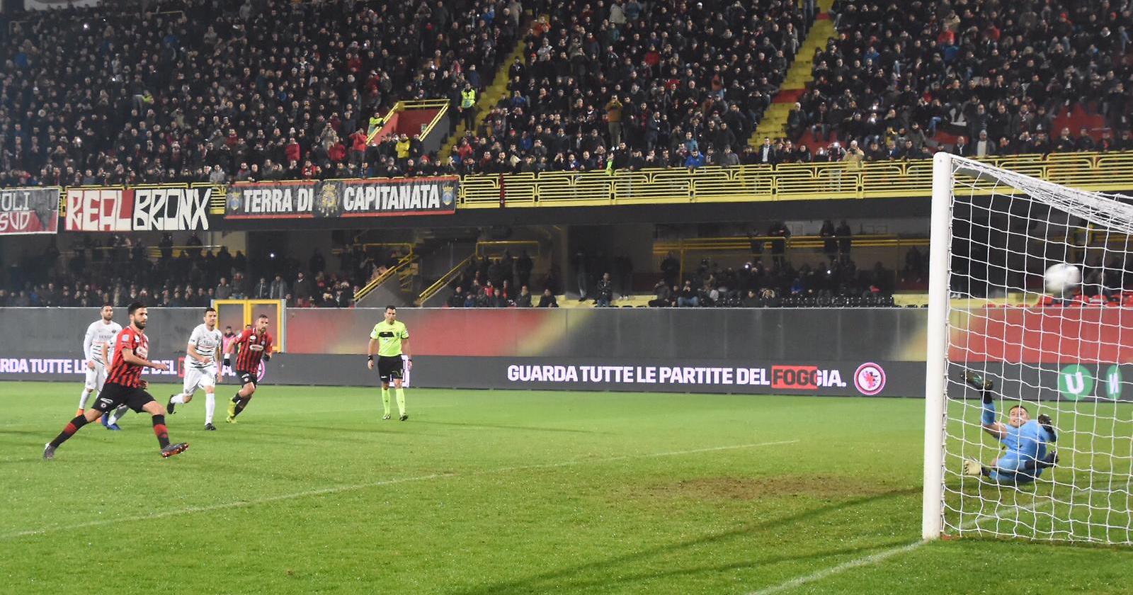 Iemmello fa il gondoliere ma il Foggia imbarca acqua dal Venezia e finisce con l'arenarsi