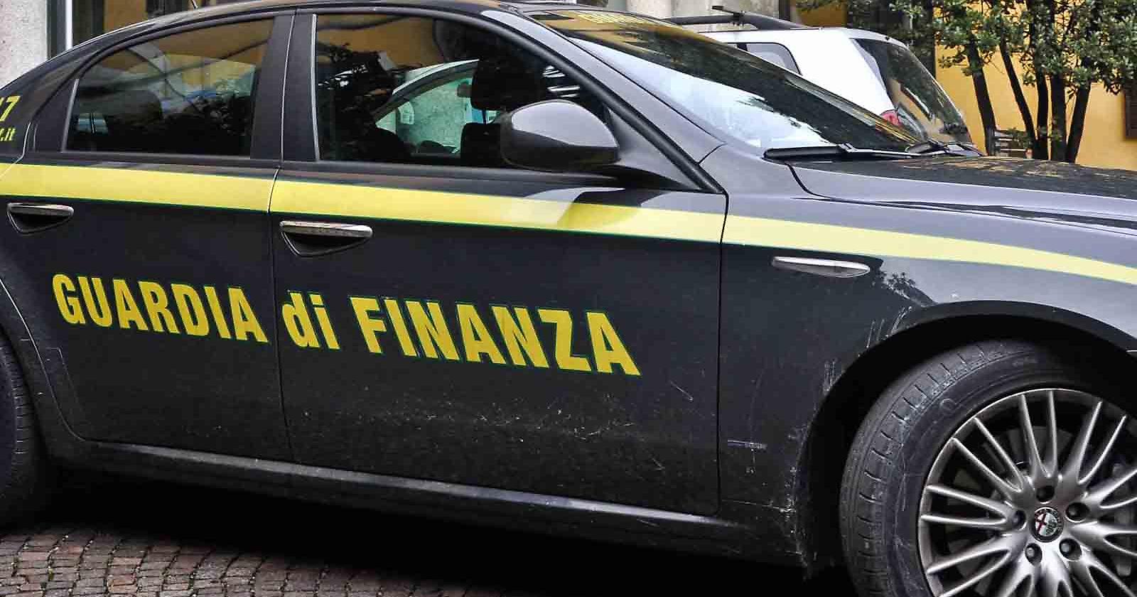 Matera, oltre 120.000 prodotti sequestrati tra cui articoli di bigiotteria e per la cura della persona