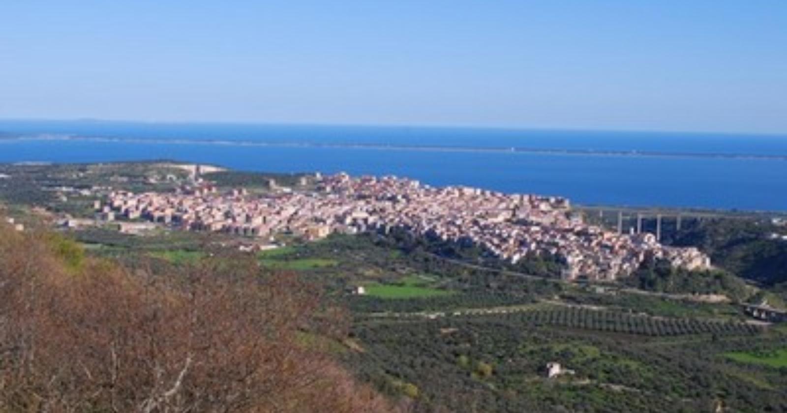 Parco Nazionale del Gargano, laguna  di Varano: demolito porticciolo abusivo