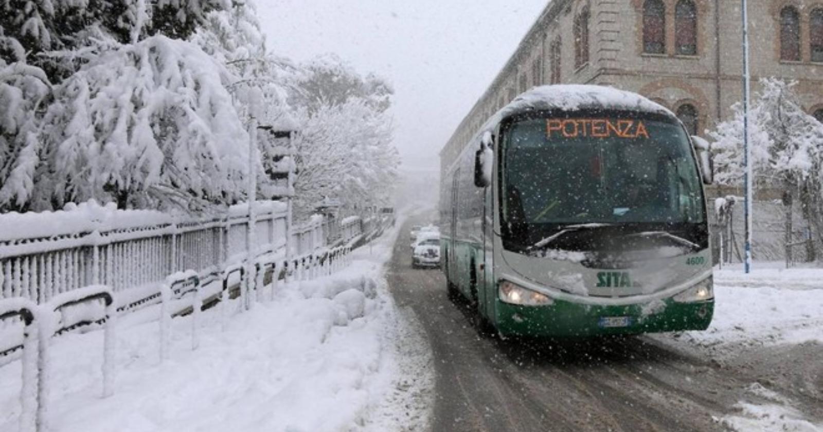 Allerta neve, domani scuole chiuse a Potenza