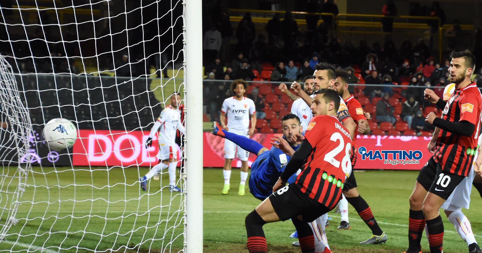 Tra Foggia e Benevento, il "premio Strega" lo vince l'arbitro