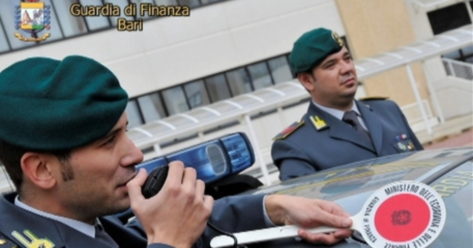 Lesina,  finanzieri perquisiscono la casa dell'amico di Salvini 