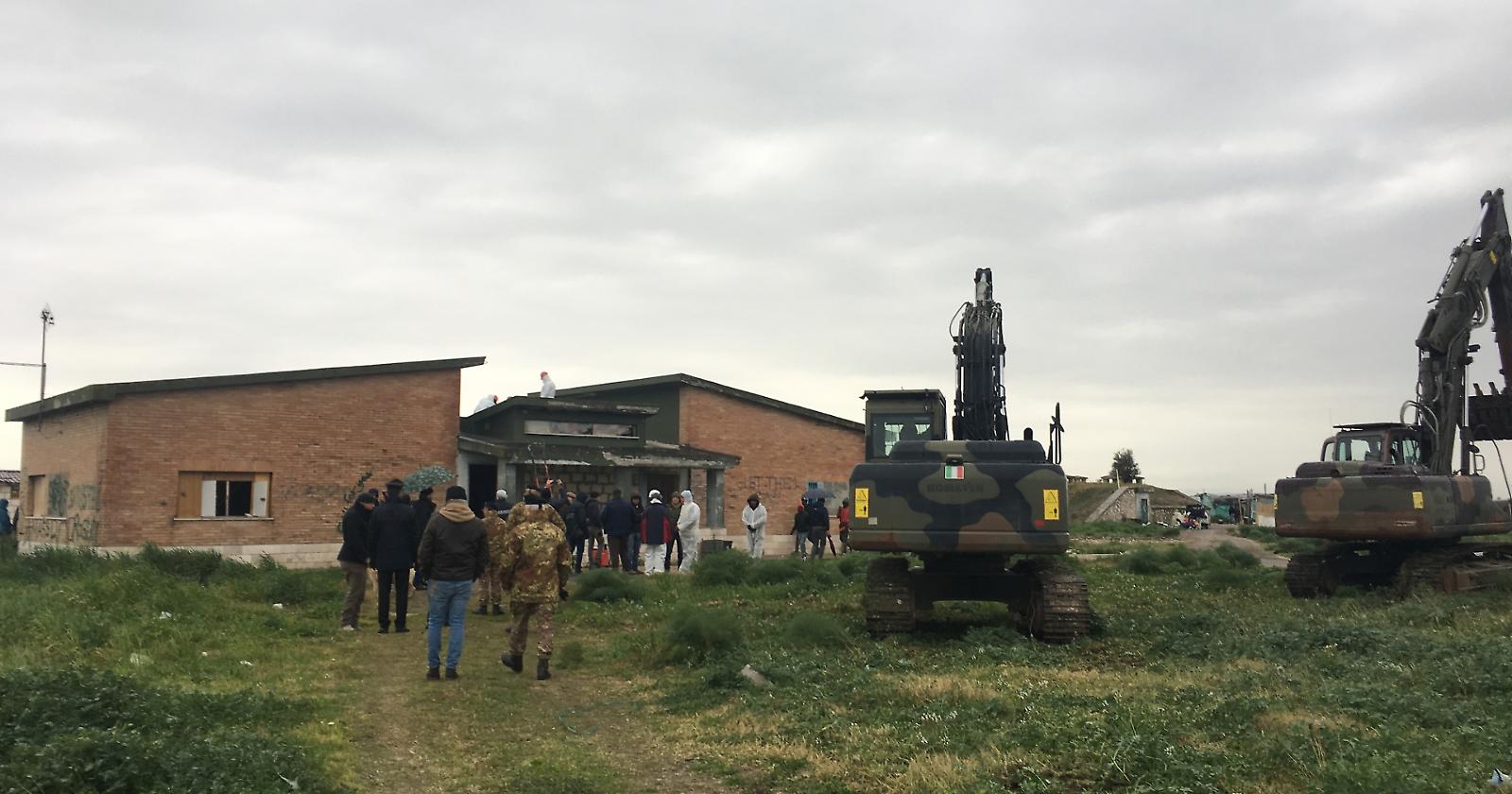 Borgo Mezzanone, solo uno dei 64 migranti ha accettato di trasferirsi in un alloggio dignitoso offerto dalla Regione
