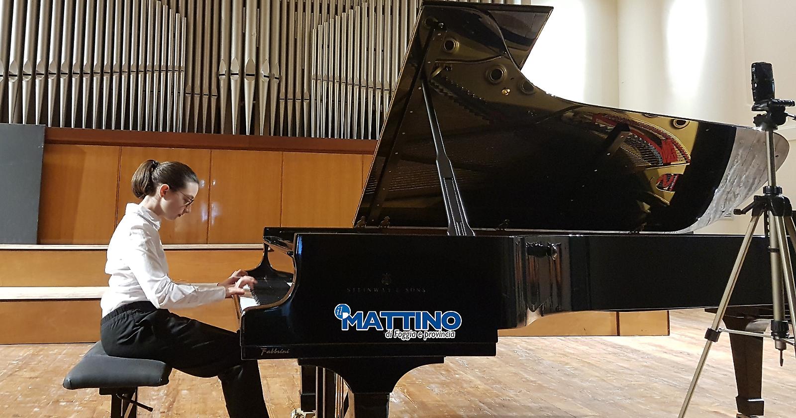 Da Stornarella al Maschio Agioino, la piccola pianista sull'oceano della bravura