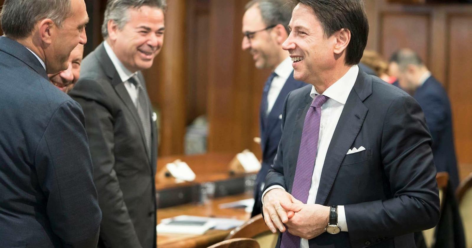 Sviluppo, Conte insediato: "Contratto Istituzionale di sviluppo per l’area di Foggia"