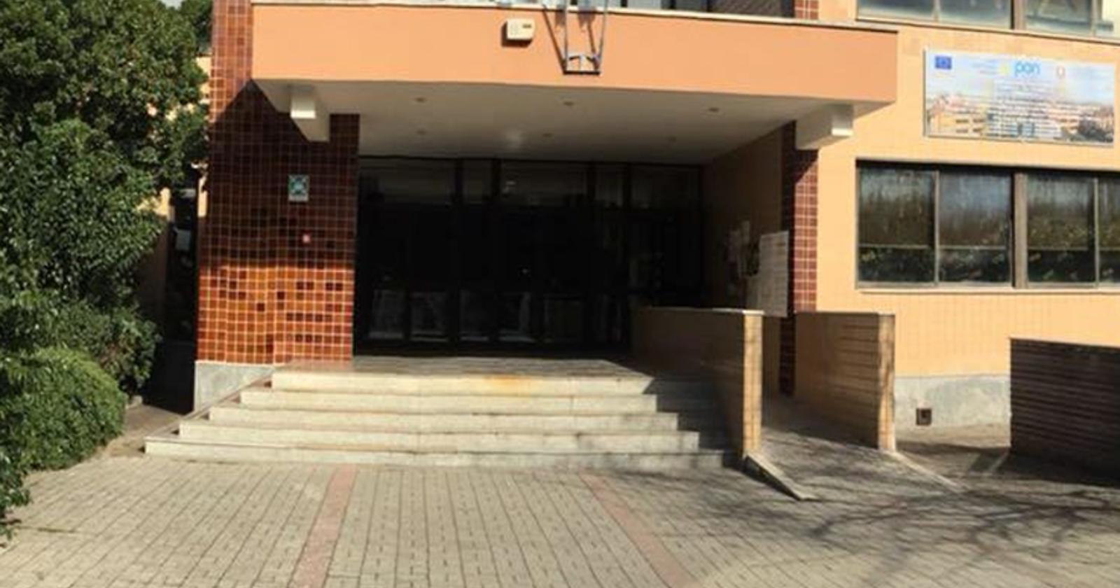 Caso di meningite a Cerignola, il sindaco chiude la scuola