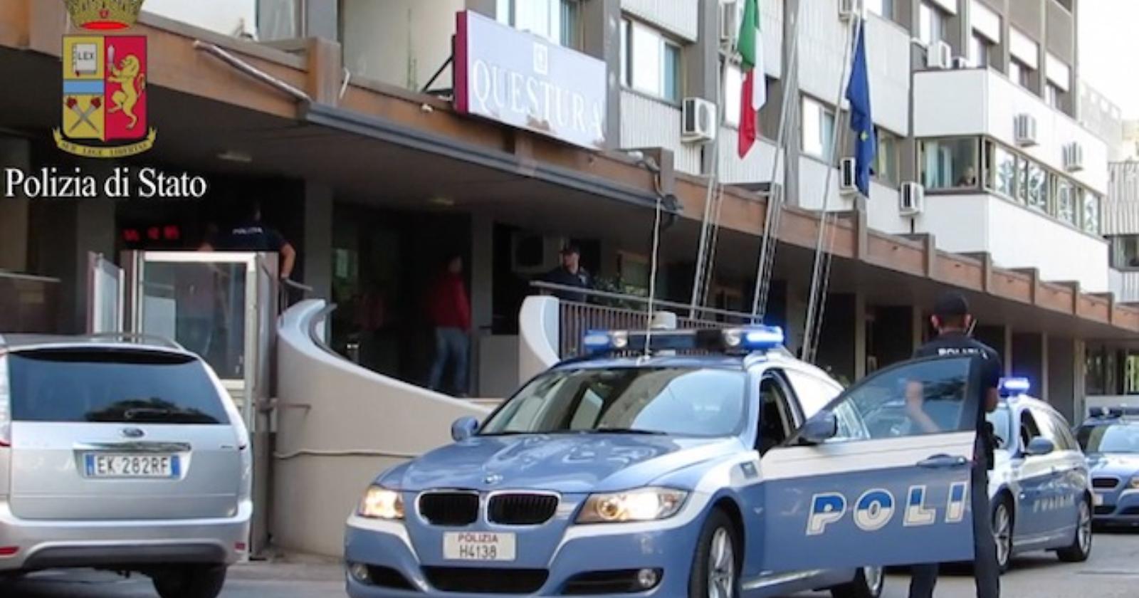 Foggia, armato di pistola rapina scooter a 14enne 