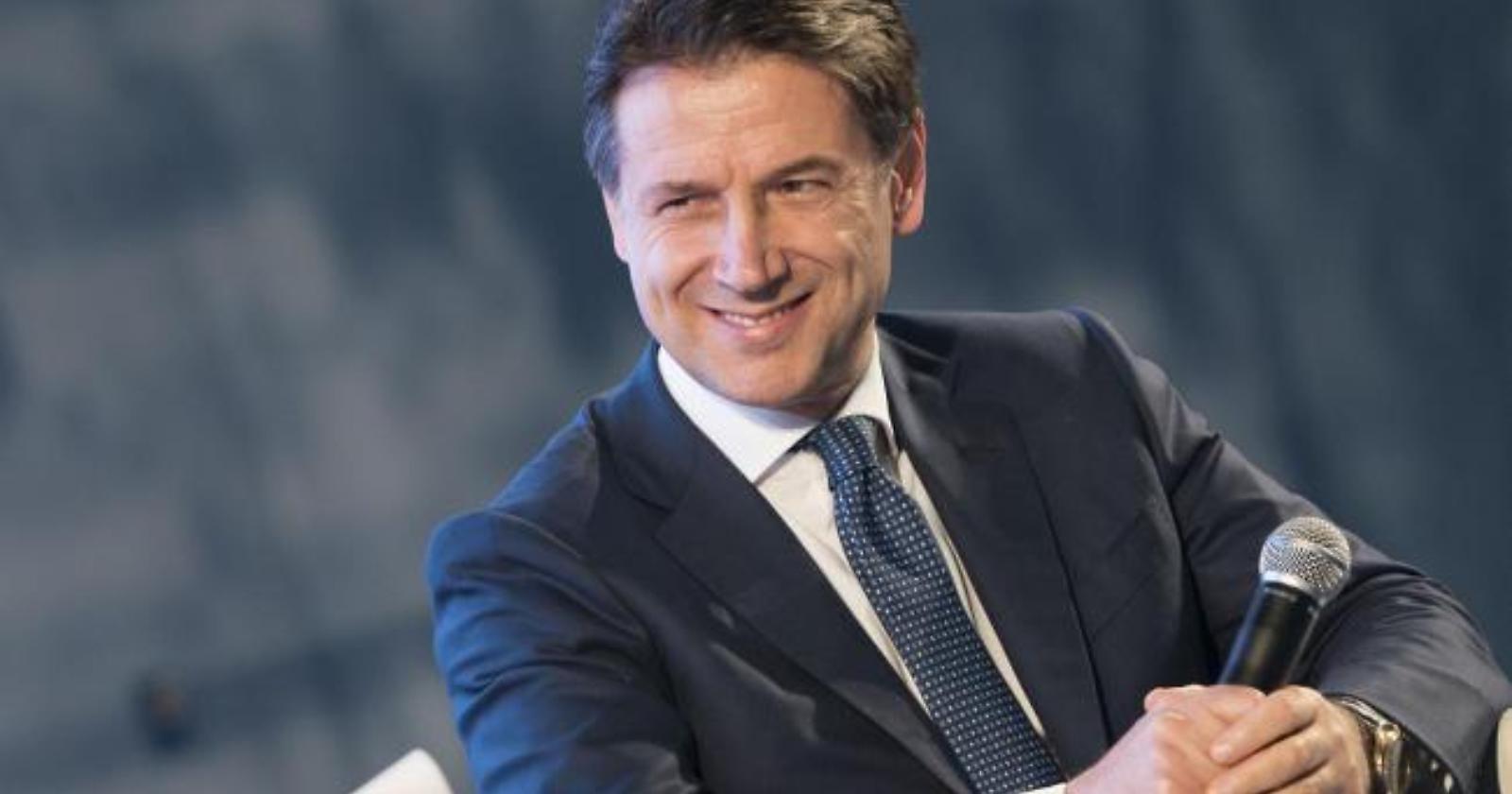 Conte a Foggia per tenere a battesimo "Valoridicarta" al Poligrafico