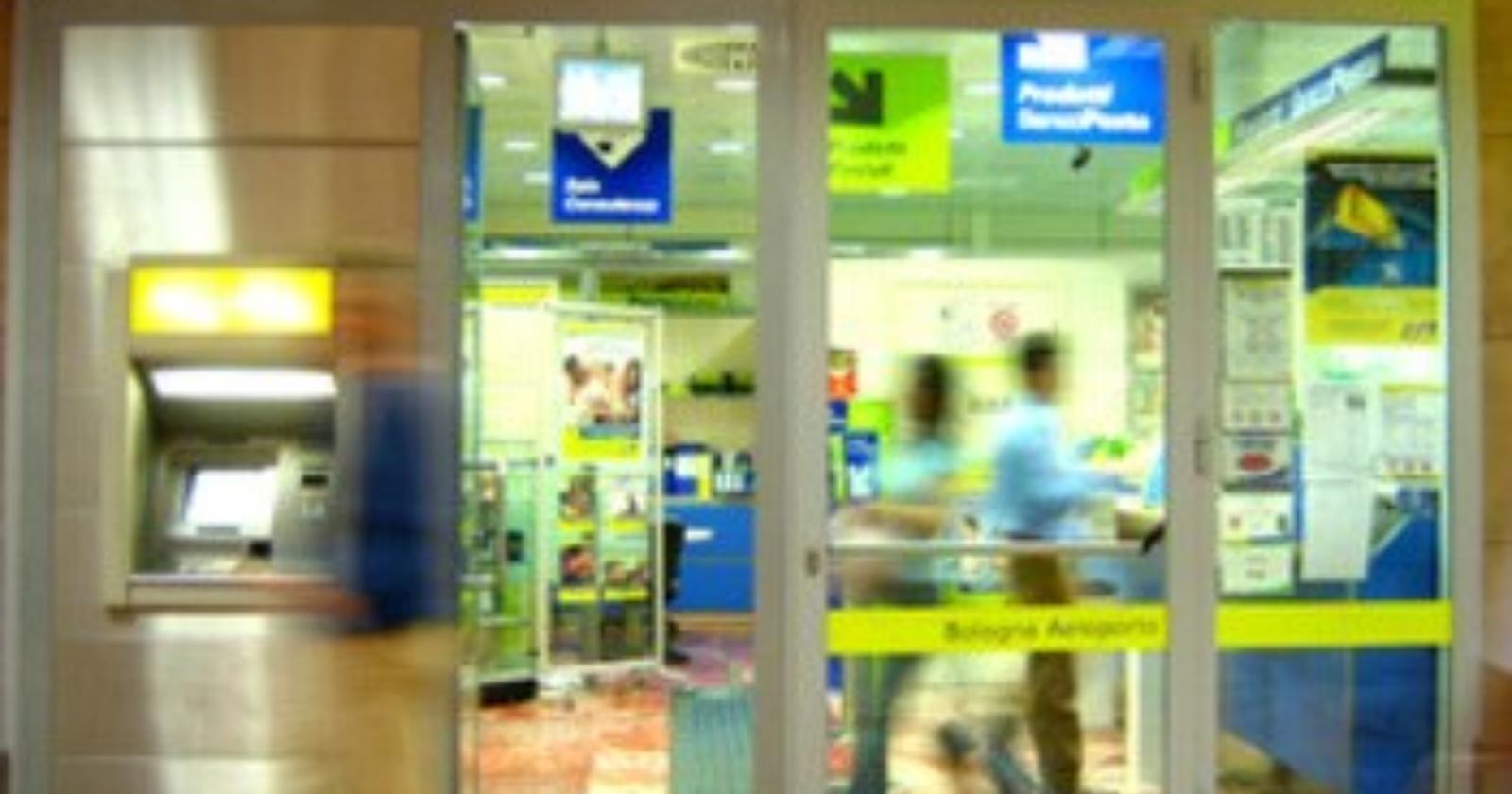 Potenza, rapina ufficio postale armato di taglierino e a viso coperto 