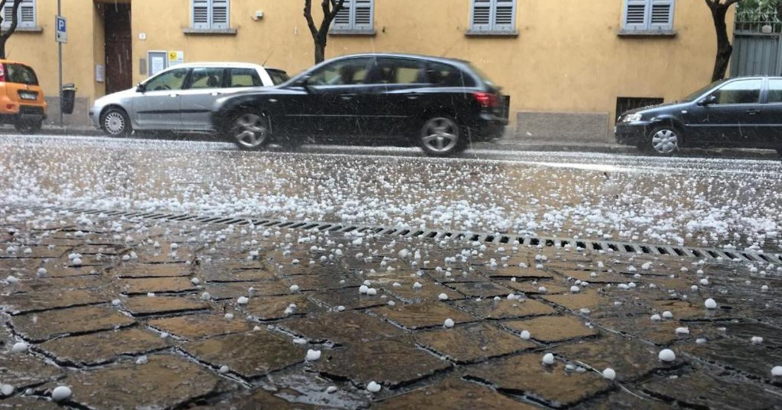 Violenta grandinata a Potenza, segnalati disagi alla circolazione