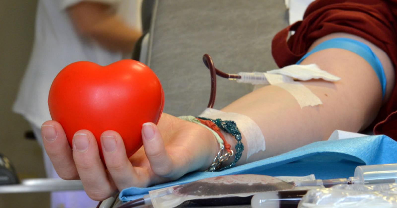Gara di solidarietà per Francesco, ferito in un incidente: il ragazzo ha urgente bisogno di sangue
