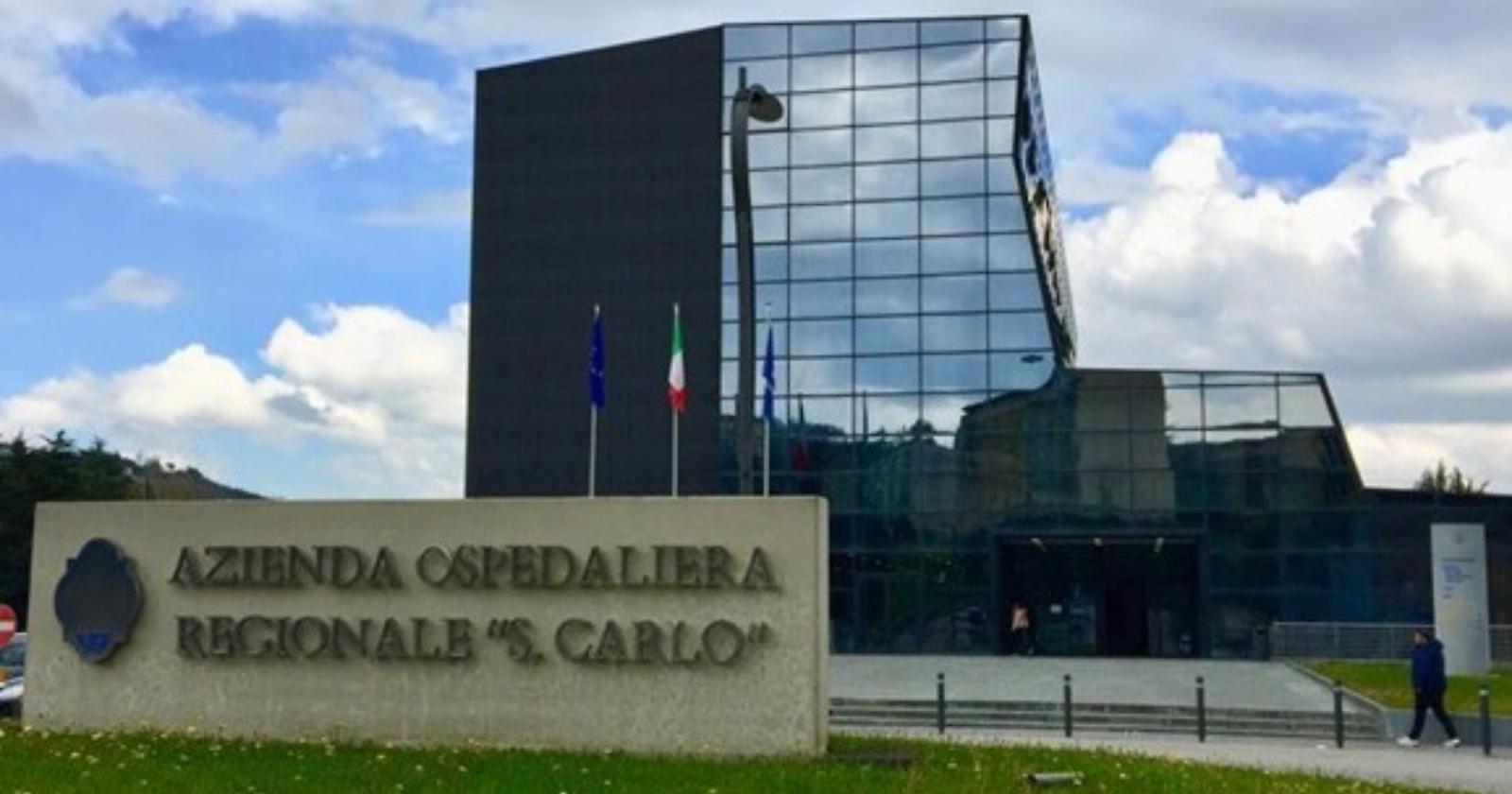 Neonatologia del San Carlo, allarme carenza personale medico 