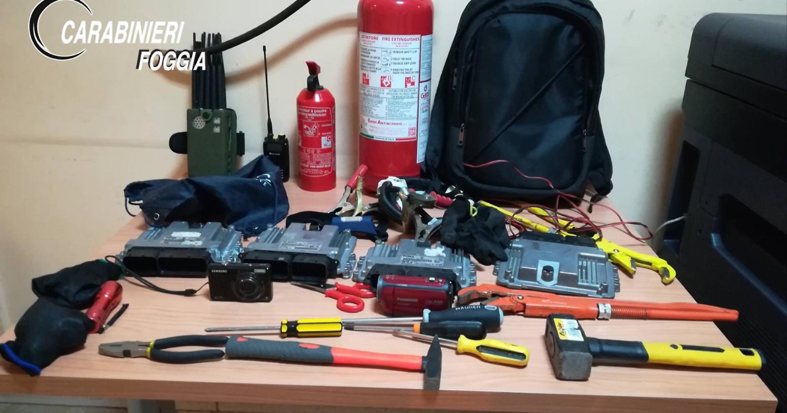 Foggia, rubano Volvo: inseguimento da film,  un arresto 