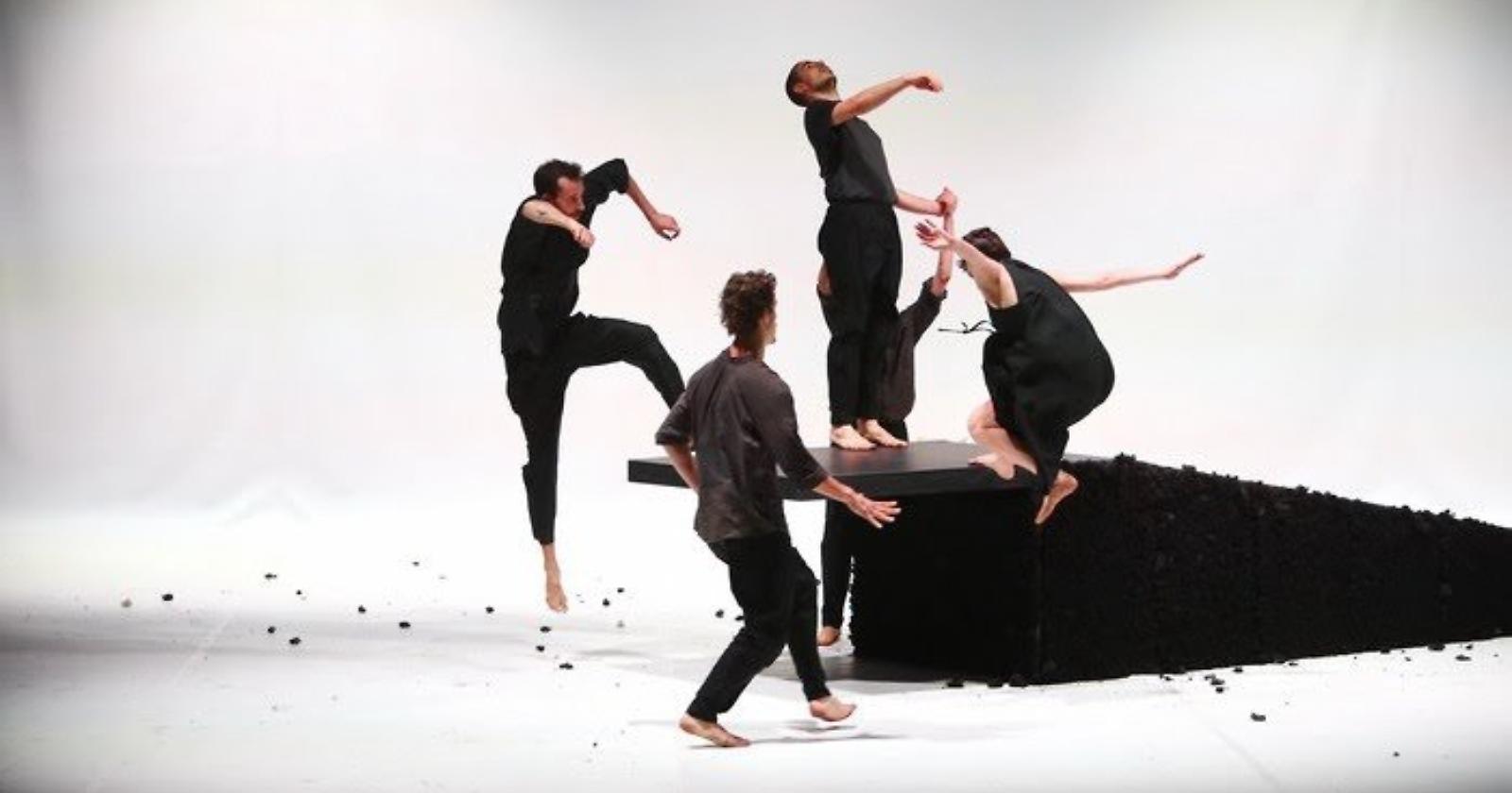 In scena a Matera lo spettacolo di danza contemporanea “Il Paradiso perduto”