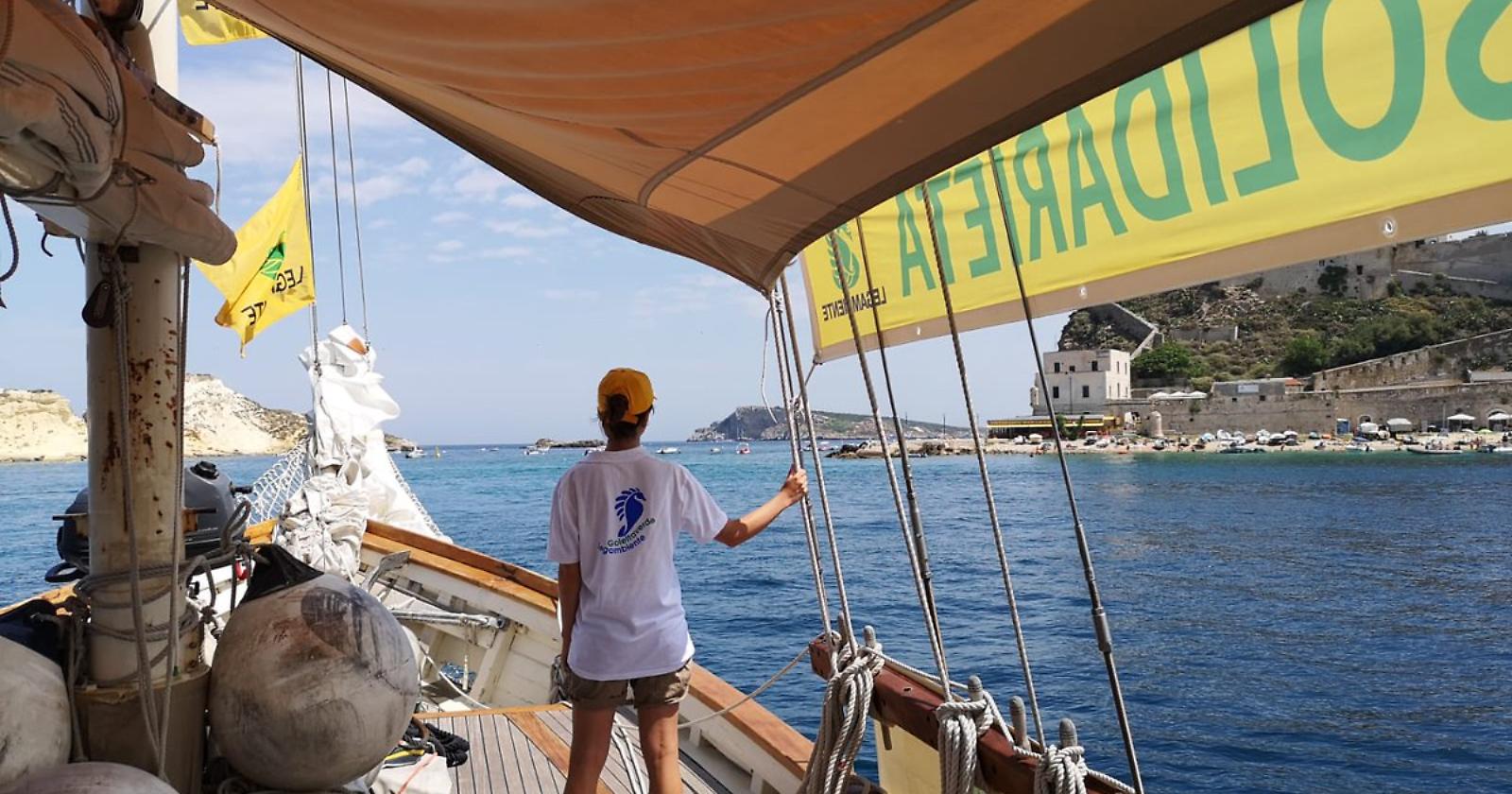 Goletta Verde sbarca alle Tremiti, in Molise lascia un mare di illegalità