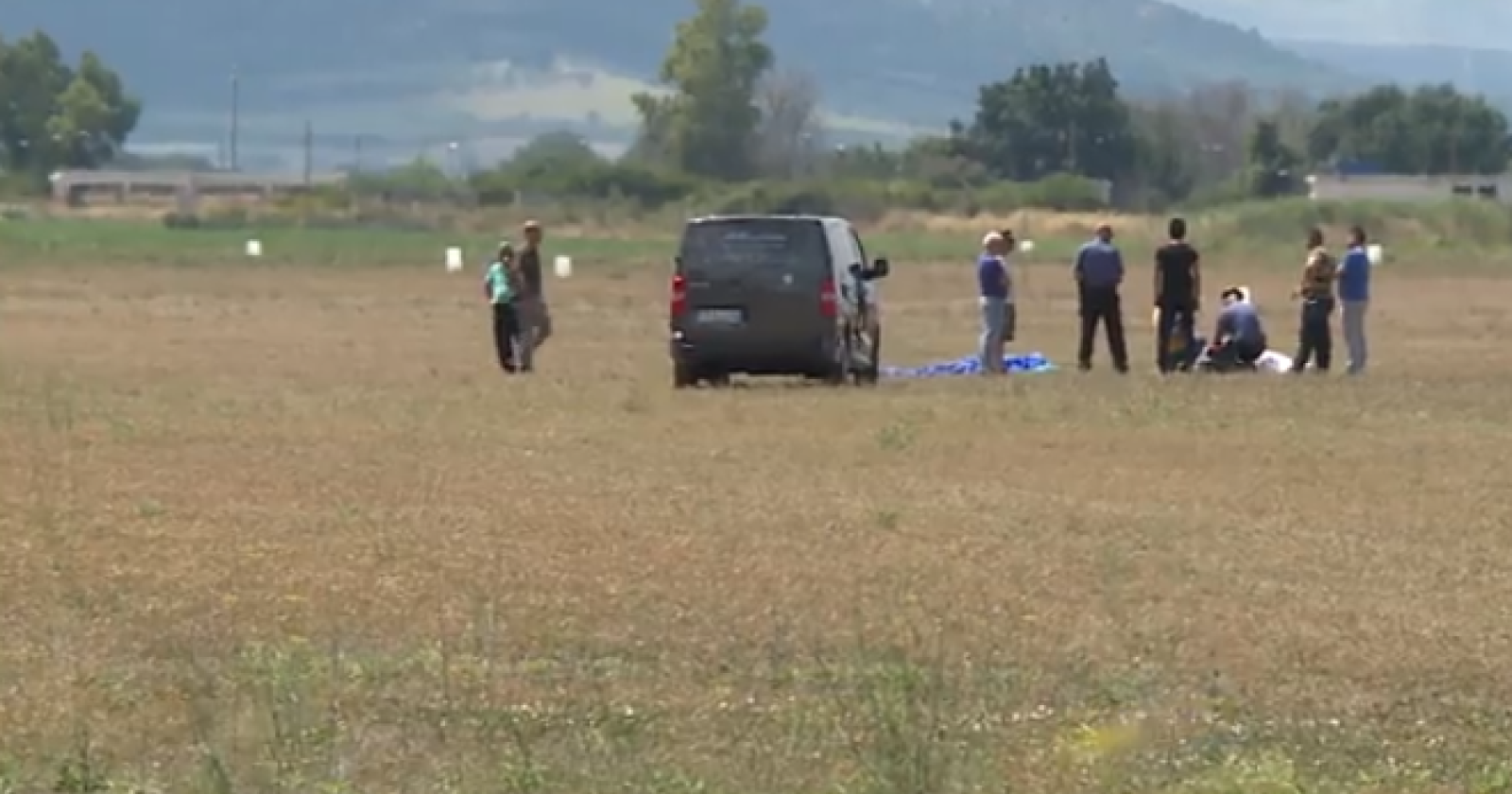 Lavello, disposta l'autopsia sui resti del paracadutista morto. Sequestrato il paracadute
