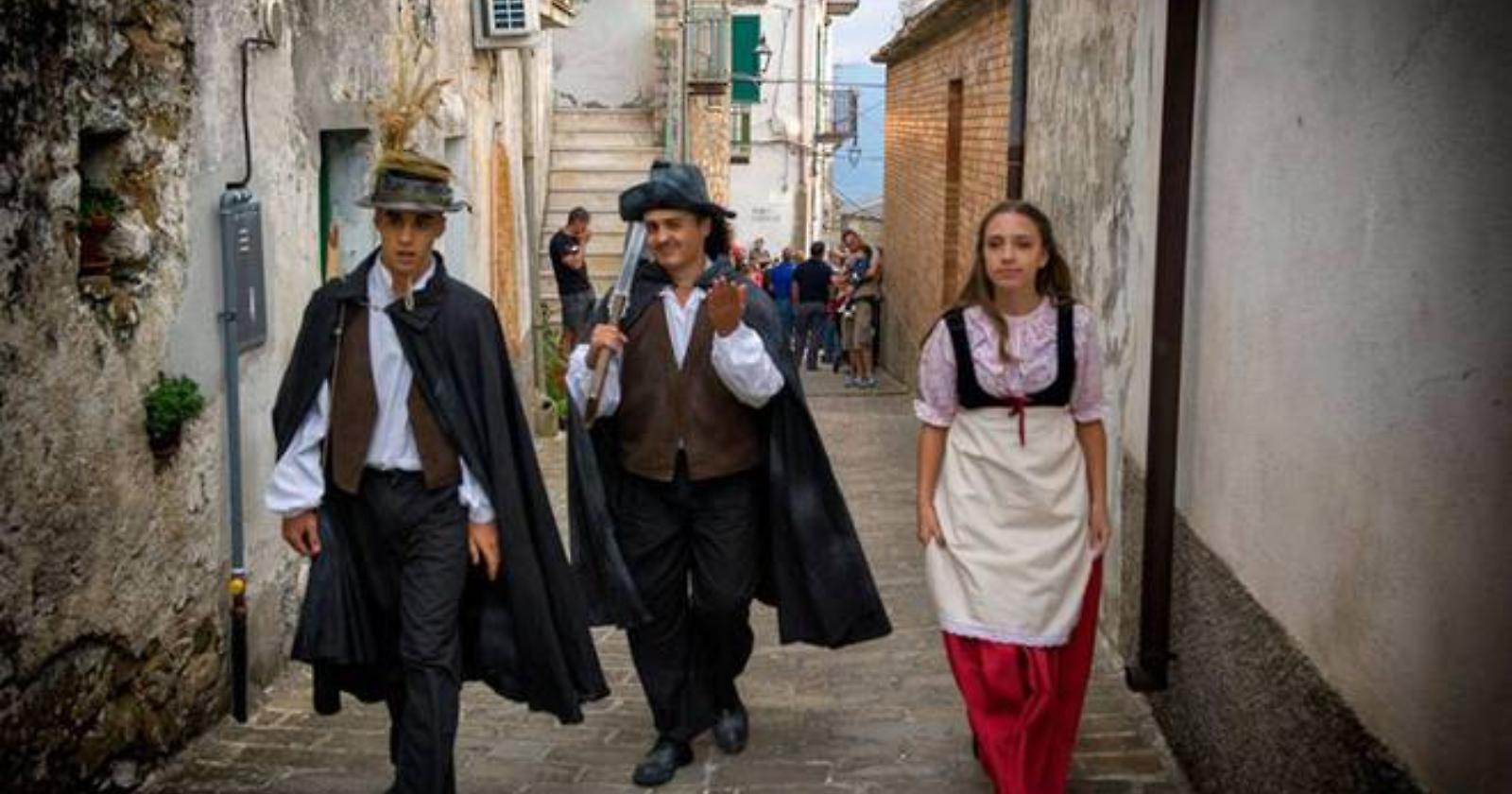 “Sogno di una notte a quel paese”, a Colobraro il viaggio tra “Magico e Fantastico”